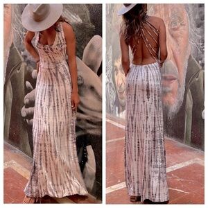 Elegant Tie-Dye Maxi Dress